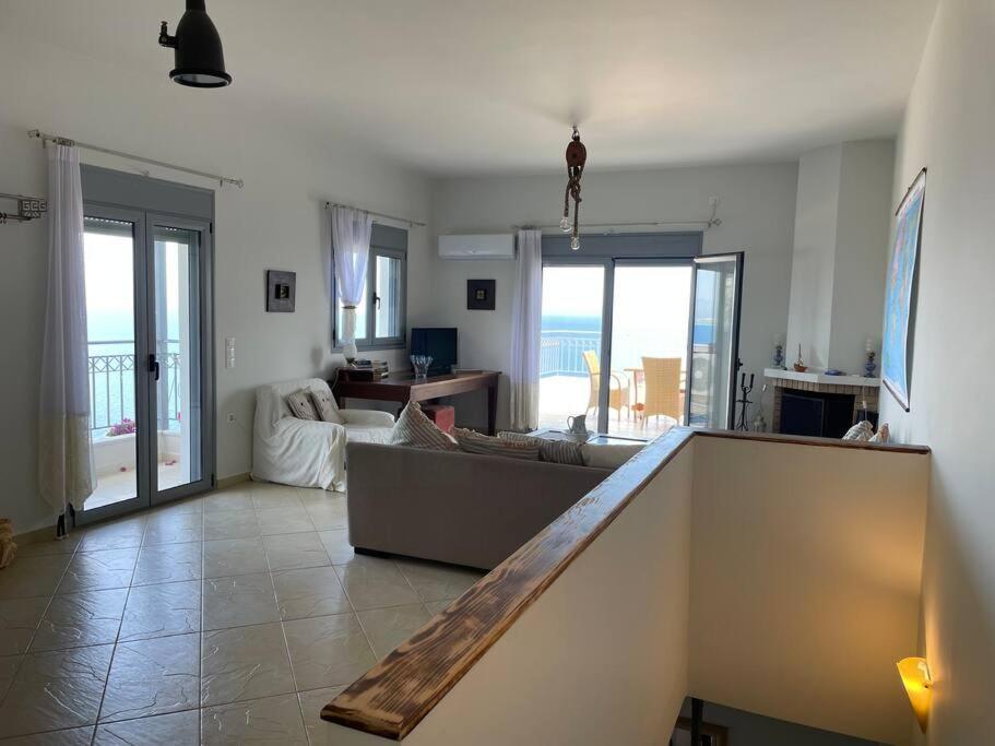 Akoumaros Breeze Villa Gytheio Exteriör bild